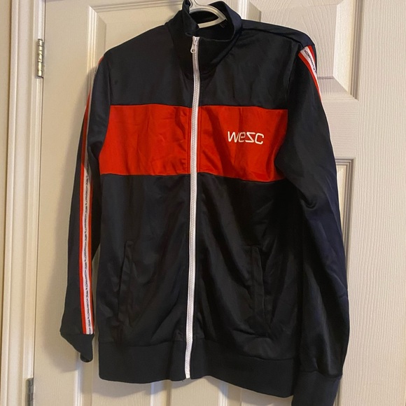 Tracksuit - Picture 5 of 6